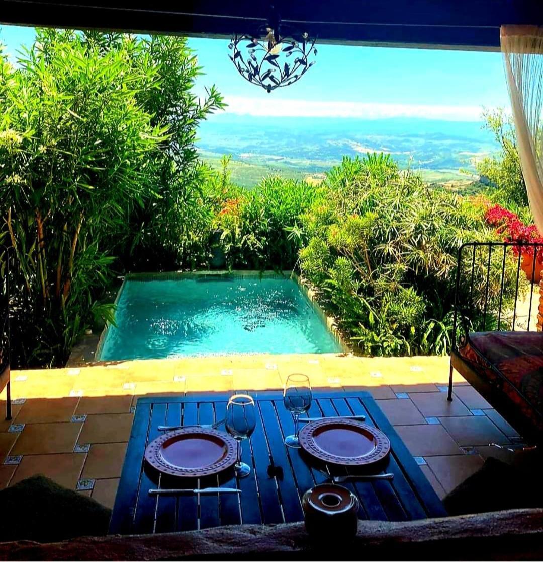 Hotel DDG Retreat Casares Exterior foto