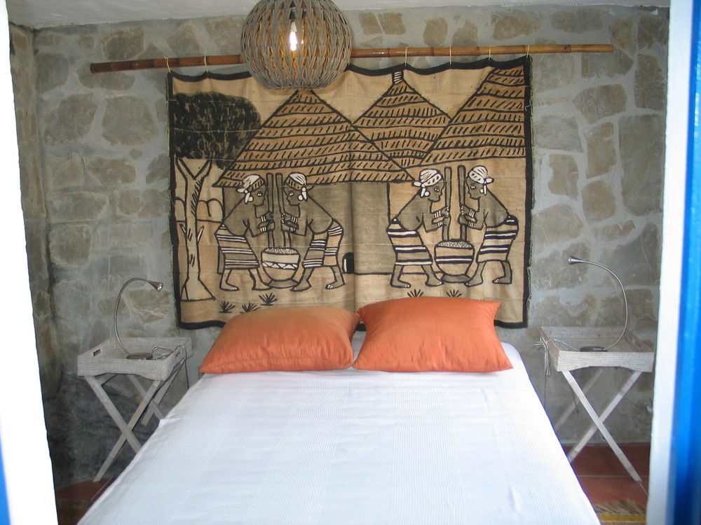 Hotel DDG Retreat Casares Exterior foto